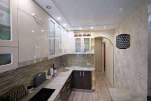 Продажа 4-комнатной квартиры, Новосибирск, Невельского ул., 85, Новосибирская область