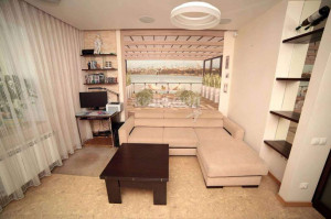 Продажа 4-комнатной квартиры, Новосибирск, Гэсстроевская ул., 2, Новосибирская область