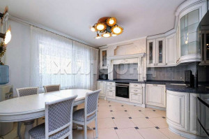 Продажа 4-комнатной квартиры, Новосибирск, Горский мкр., 42, Новосибирская область