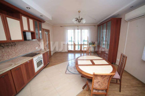 Продажа 4-комнатной квартиры, Новосибирск, Нарымская ул., 17, Новосибирская область