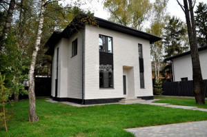 Продажа коттеджа, д Изварино, 1-я Новоизваринская ул, 17, Москва