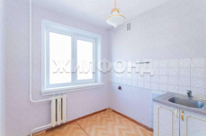 Продажа 4-комнатной квартиры, Новосибирск, Героев Труда ул., 27, Новосибирская область