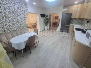 Продажа 4-комнатной квартиры, Новосибирск, Адриена Лежена ул., 10, Новосибирская область